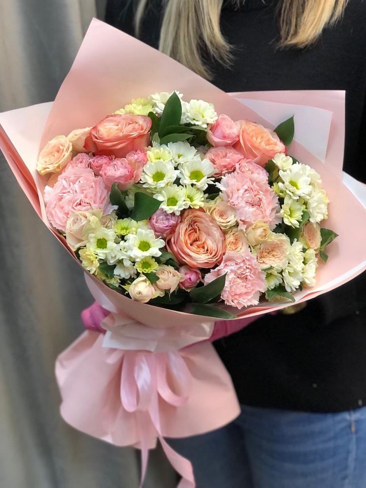 Букет цветов из: Гвоздики, Розы и Хризантемы в Новотроицкой