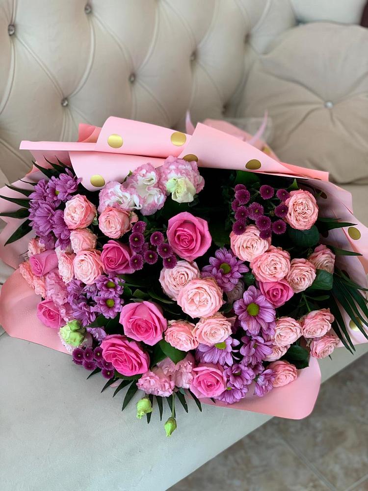 Букет цветов из: Хризантемы, Розы и Лизиантусы в Новотроицкой