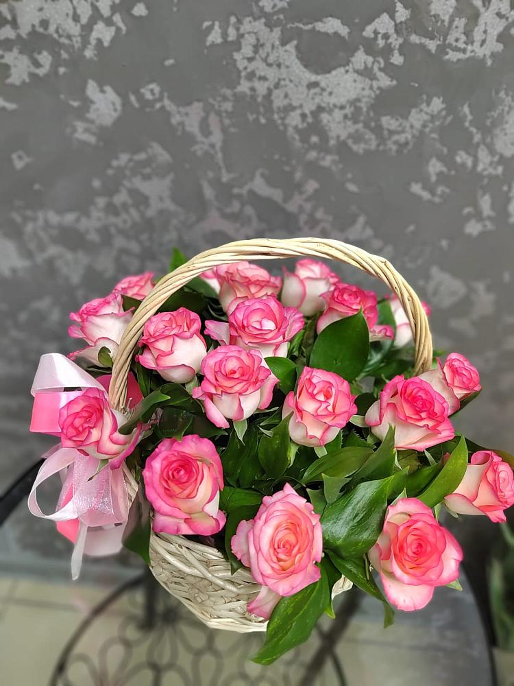 Цветочная композиция из Розы в корзине в Новотроицкой