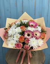 Букет цветов из:  Розы, Герберы и Хризантемы в Новотроицкой