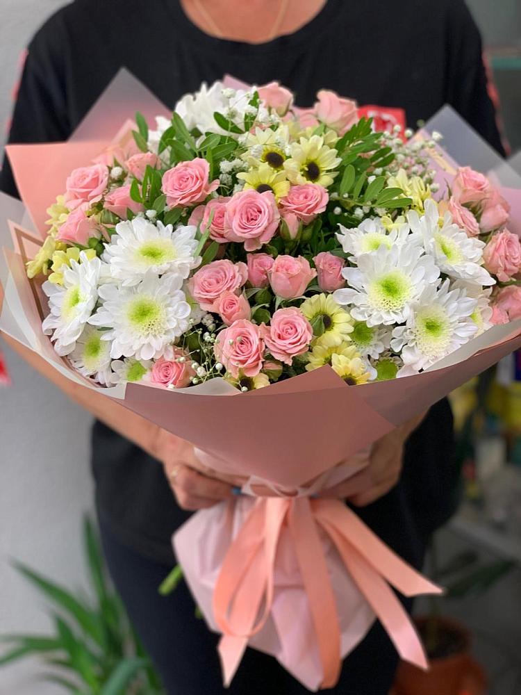 Букет цветов из: Розы и Хризантемы в Новотроицкой