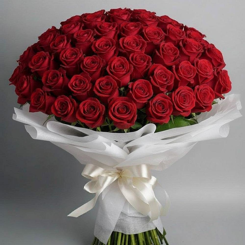 Букет 101 Красная роза Блэк Мэджик в Новотроицкой