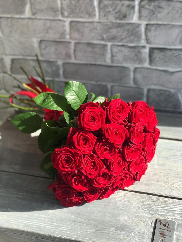 Букет Красные розы Фридом в Новотроицкой