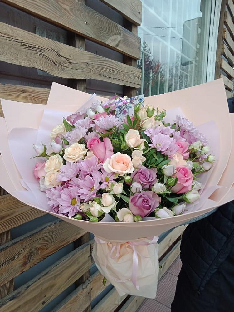 Букет цветов из: Розы и Хризантемы в Новотроицкой