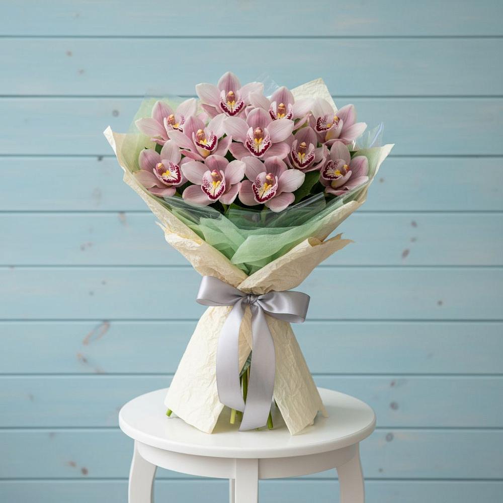 Букет цветов из: Орхидеи и Розы в Новотроицкой