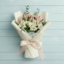 Букет цветов из:  Альстромерии в Новотроицкой