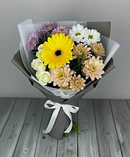 Букет цветов из:  Розы, Герберы и Хризантемы в Новотроицкой