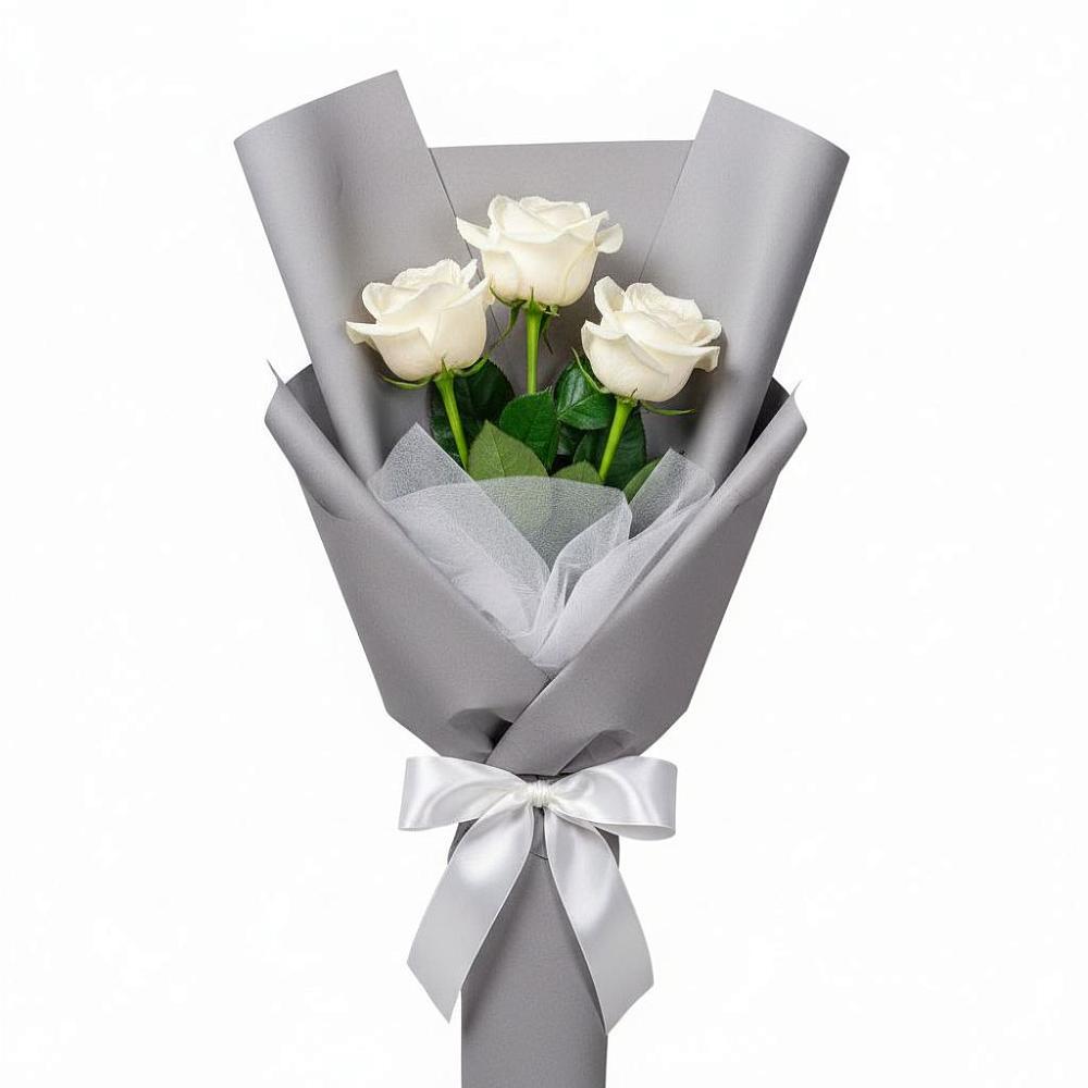 Букет 3 белые розы в Новотроицкой