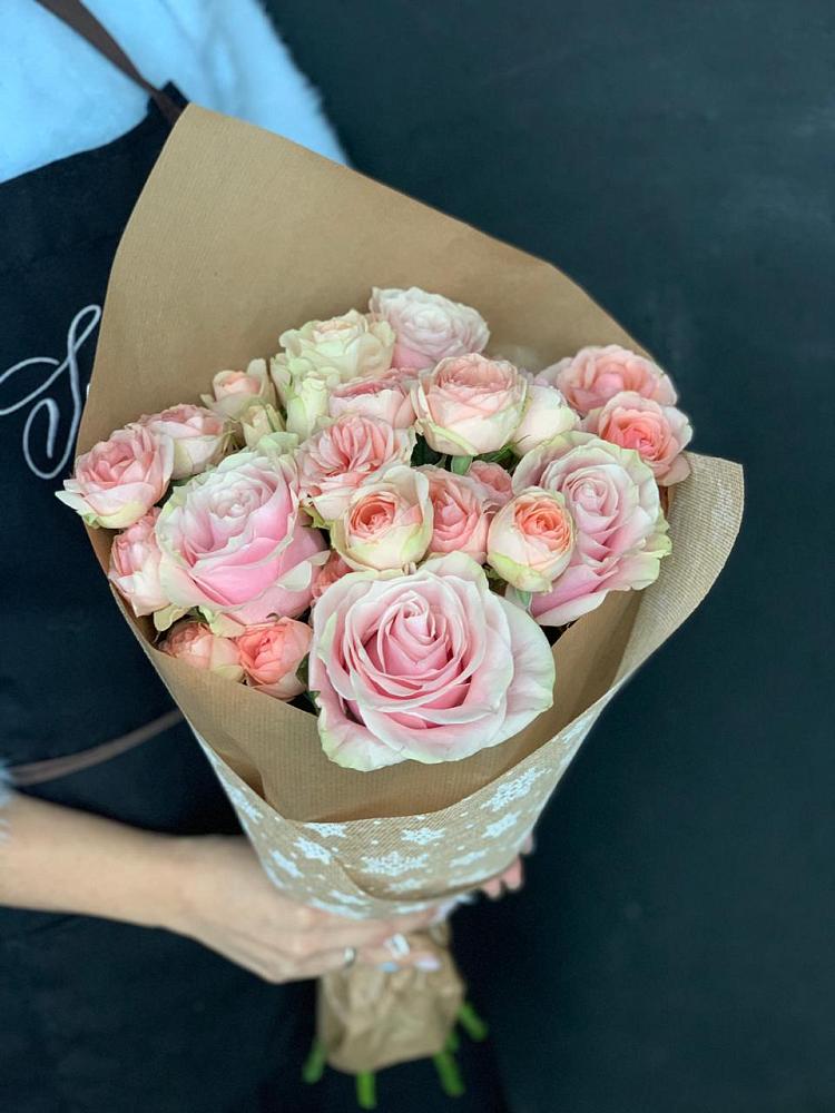 Букет цветов из: Хризантемы и Розы в Новотроицкой