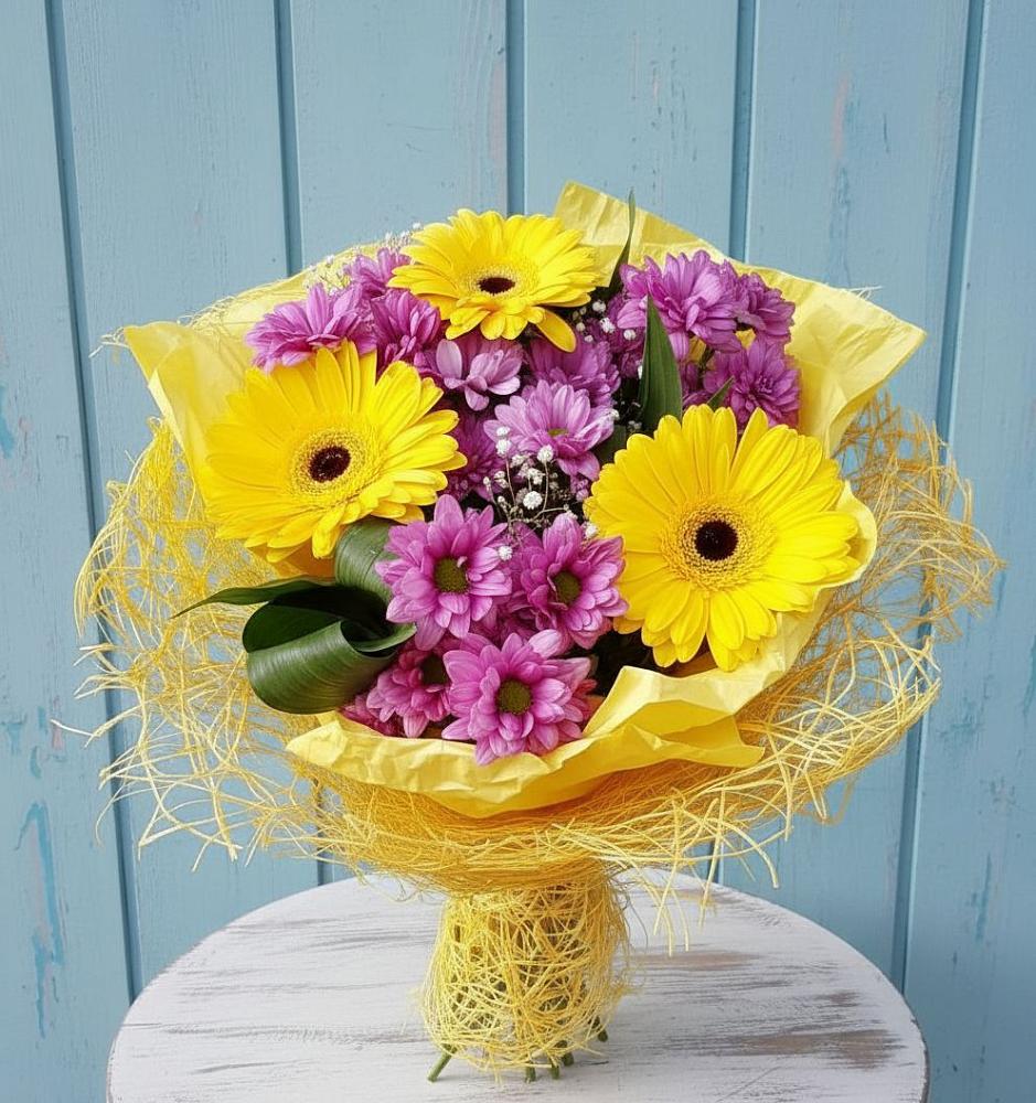 Букет цветов из: Хризантемы и Герберы в Новотроицкой