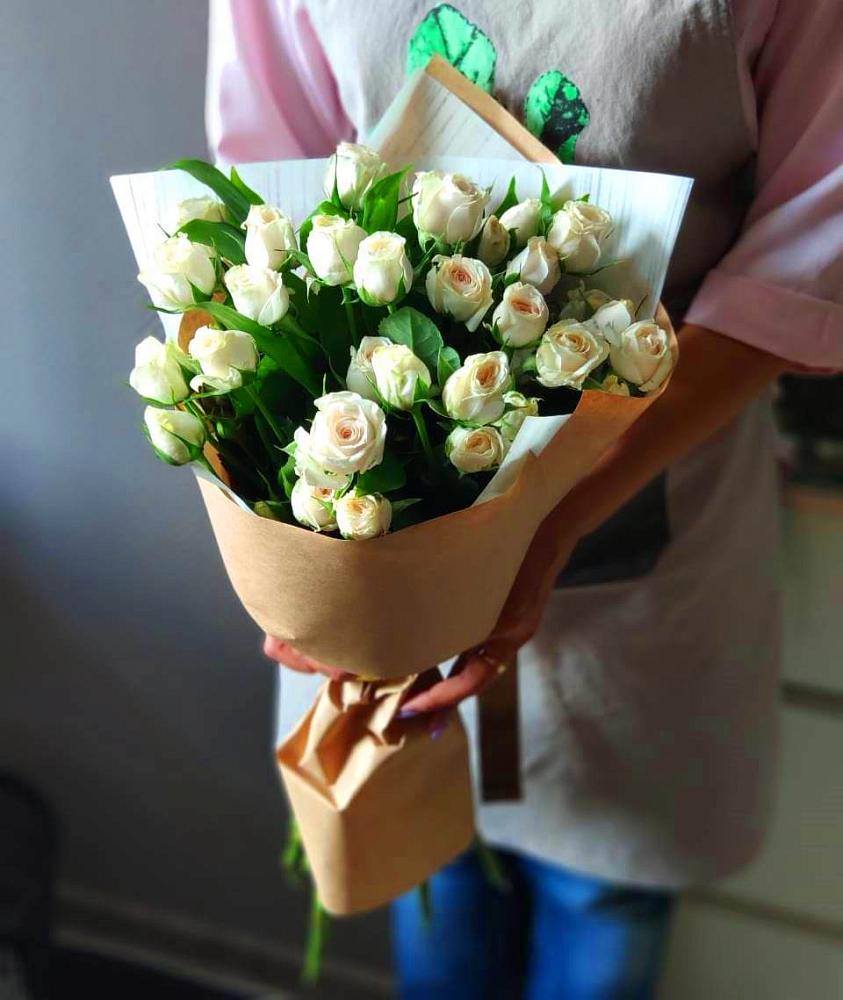 Букет цветов из: Розы в Новотроицкой