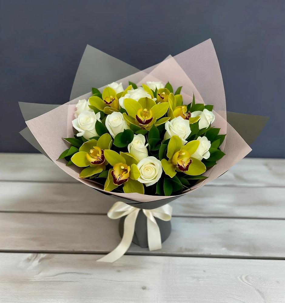 Букет цветов из: Орхидеи и Розы в Новотроицкой