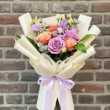 Букет цветов из:  Лизиантусы и Розы #REPLACE_PRED# Новотроицкой