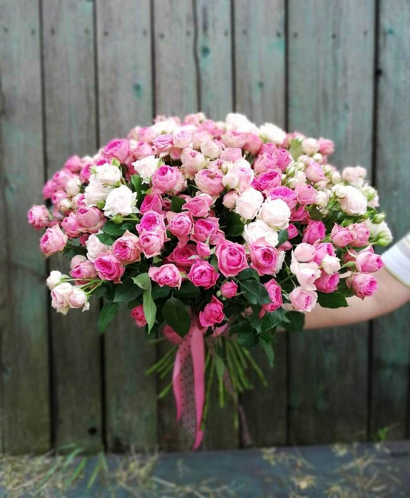 Букет Розовые кустовые розы Натали и Лав Лидия в Новотроицкой