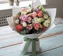 Букет цветов из:  Розы, Лизиантусы и Гвоздики в Новотроицкой