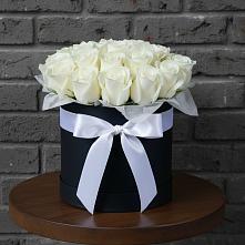 Цветочная композиция из Розы в шляпной коробке в Новотроицкой