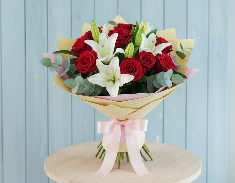 Букет цветов из: Лилии и Розы в Новотроицкой